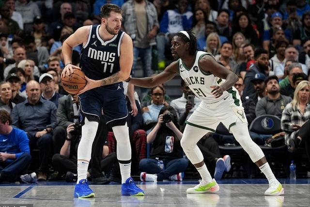 记者批姆巴佩：姆巴佩状态不像职业球员