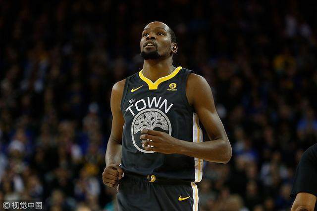 里约奥运会夺冠十周年 中国女排冠军走进南京校园